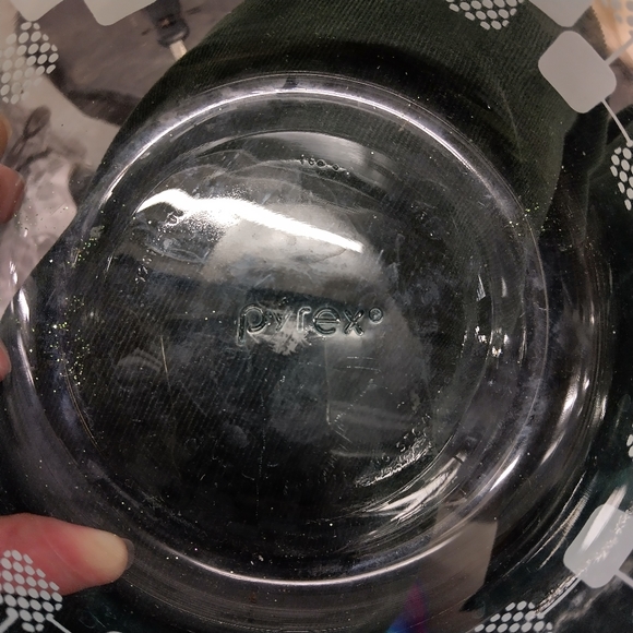 Pyrex 7201 square pattern Bowl - Picture 8 of 9